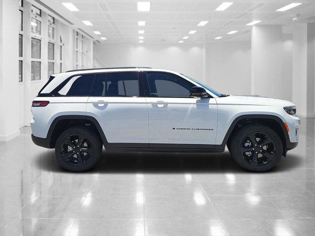 new 2024 Jeep Grand Cherokee car, priced at $44,959