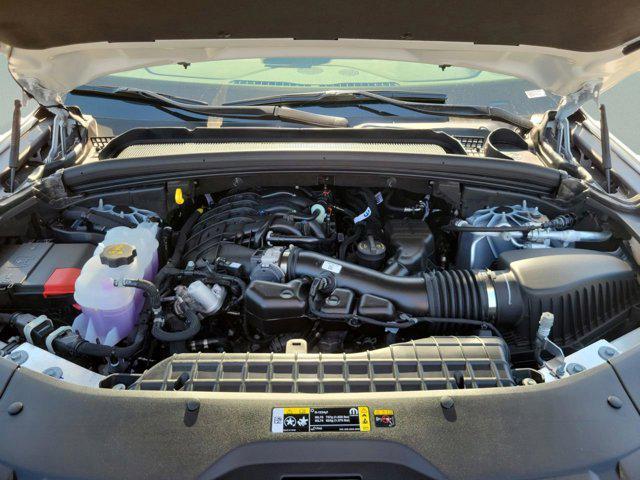 new 2025 Jeep Grand Cherokee car, priced at $39,698