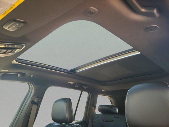 new 2025 Jeep Grand Cherokee car, priced at $39,698