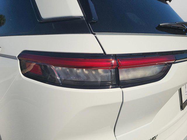 new 2025 Jeep Grand Cherokee car, priced at $39,698