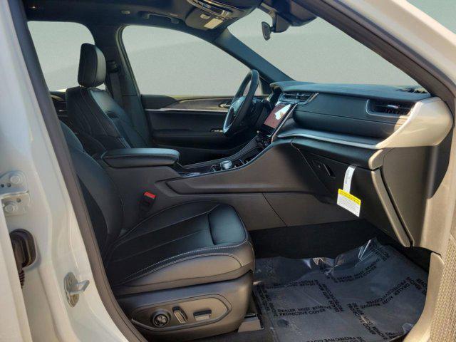 new 2025 Jeep Grand Cherokee car, priced at $39,698