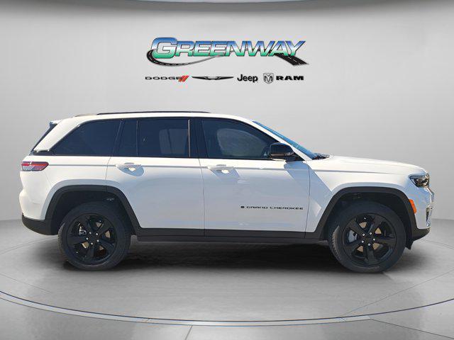new 2025 Jeep Grand Cherokee car, priced at $39,698