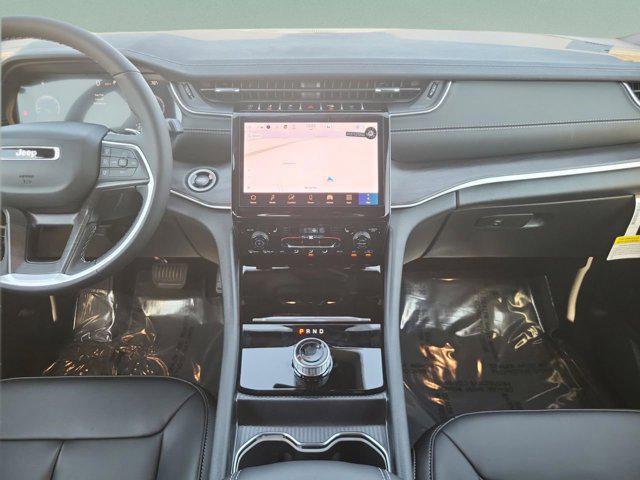 new 2025 Jeep Grand Cherokee car, priced at $39,698
