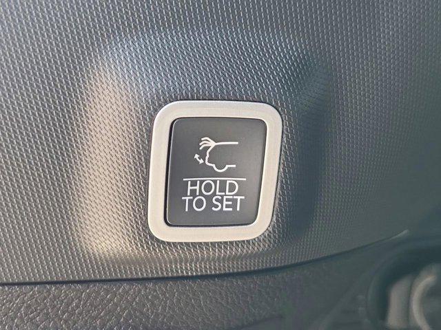 new 2025 Jeep Grand Cherokee car, priced at $39,698