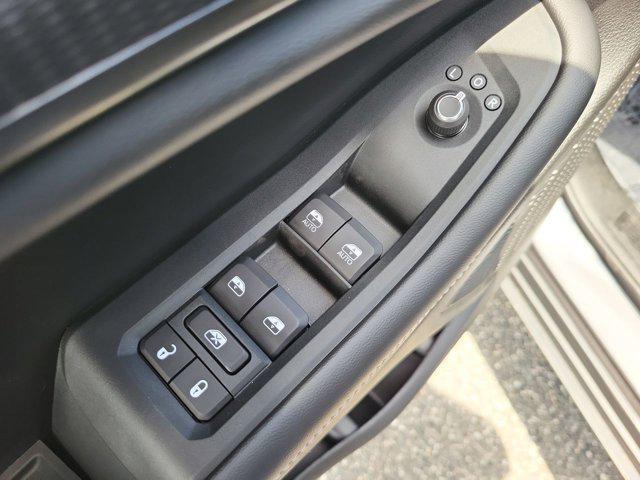 new 2025 Jeep Grand Cherokee car, priced at $40,675