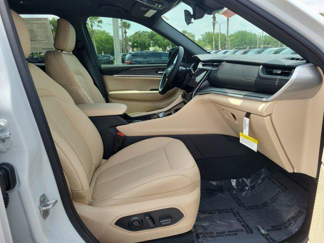 new 2025 Jeep Grand Cherokee L car, priced at $41,386