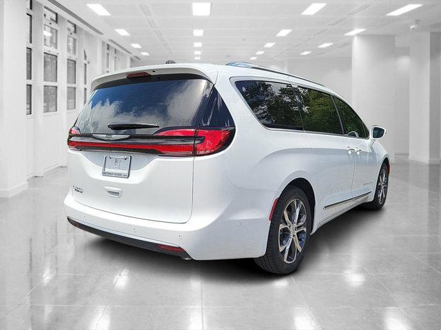 new 2024 Chrysler Pacifica car, priced at $47,953