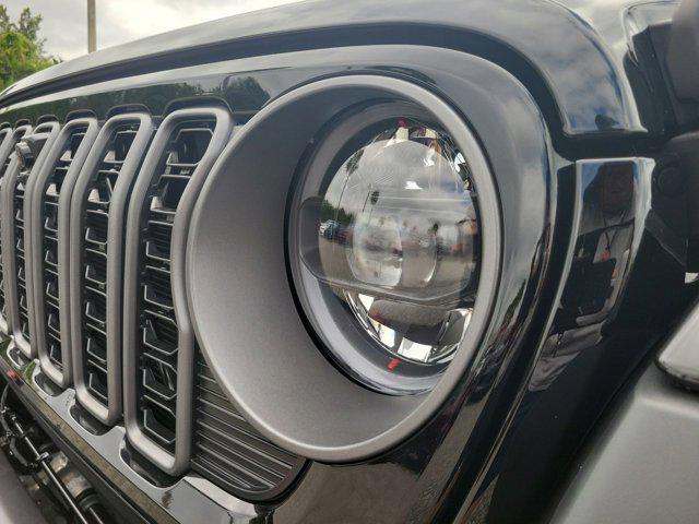 new 2025 Jeep Gladiator car, priced at $50,860