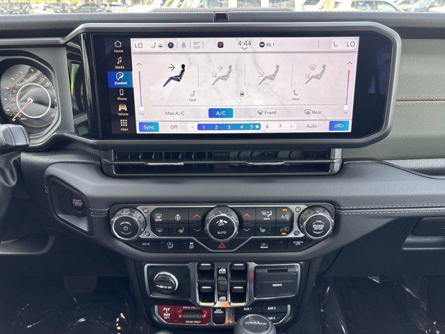 new 2025 Jeep Gladiator car, priced at $49,080