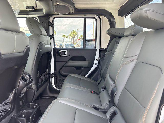 new 2025 Jeep Gladiator car, priced at $49,080
