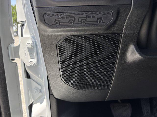 new 2025 Jeep Gladiator car, priced at $49,080