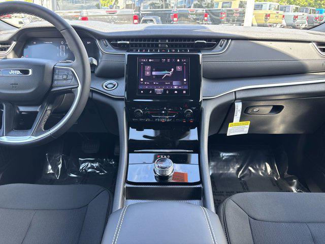 new 2025 Jeep Grand Cherokee car, priced at $39,111
