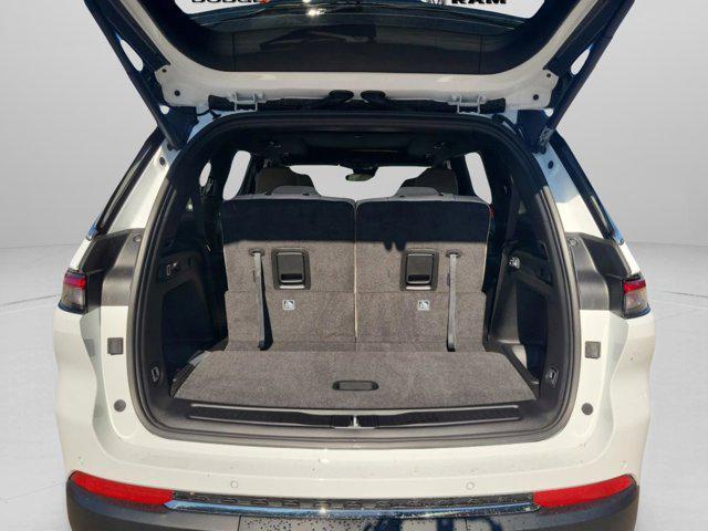 new 2025 Jeep Grand Cherokee L car, priced at $39,249