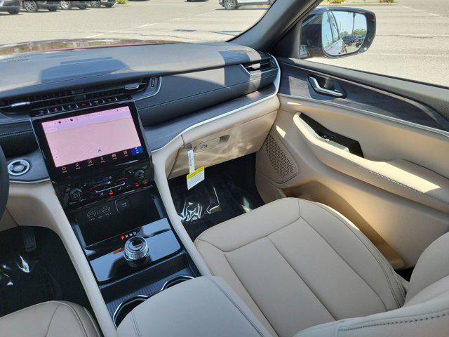 new 2025 Jeep Grand Cherokee car, priced at $38,822