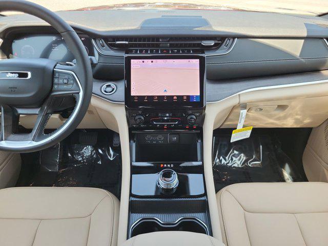 new 2025 Jeep Grand Cherokee car, priced at $38,822