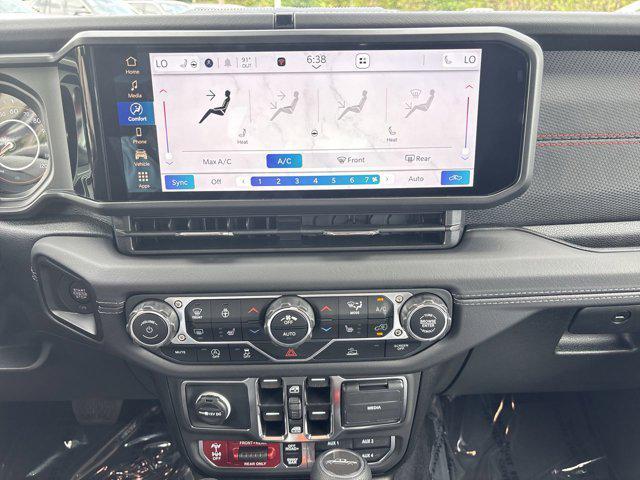 new 2025 Jeep Gladiator car, priced at $48,237