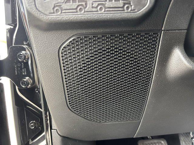 new 2025 Jeep Gladiator car, priced at $48,237
