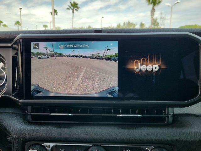 new 2025 Jeep Gladiator car, priced at $39,656
