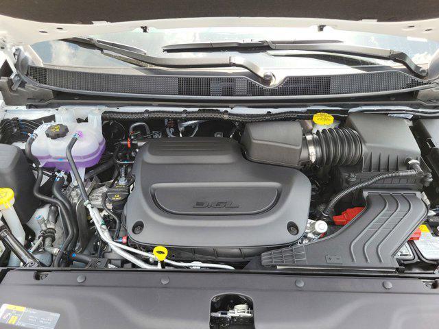 new 2025 Chrysler Pacifica car, priced at $43,401