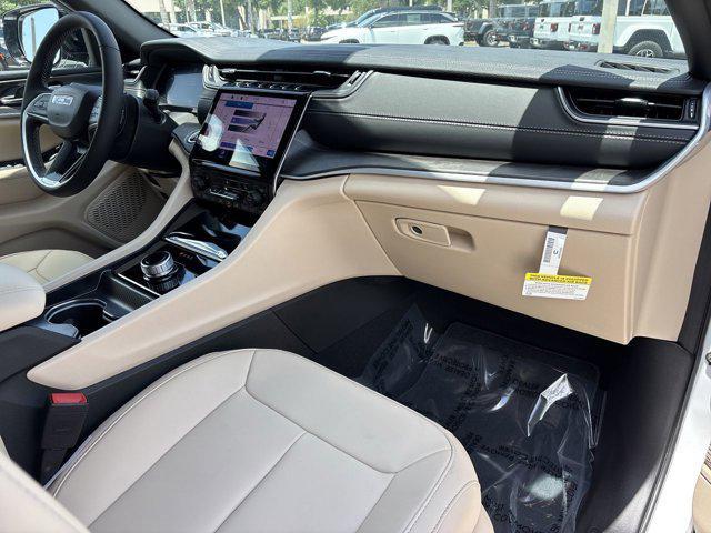 new 2025 Jeep Grand Cherokee L car, priced at $36,900