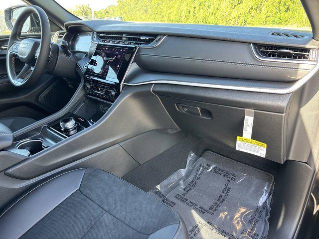 new 2025 Jeep Grand Cherokee L car, priced at $40,652