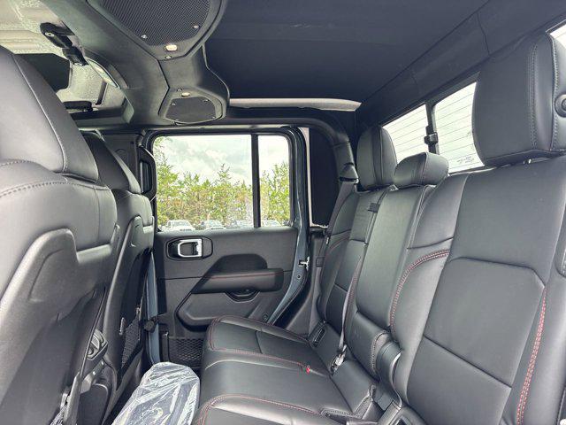 new 2025 Jeep Gladiator car, priced at $50,884