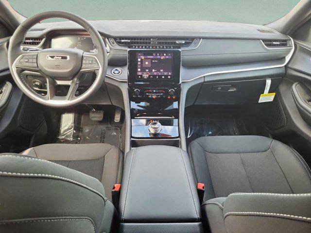 new 2025 Jeep Grand Cherokee car, priced at $35,168