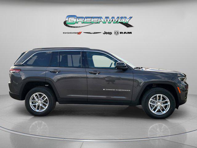 new 2025 Jeep Grand Cherokee car, priced at $35,168