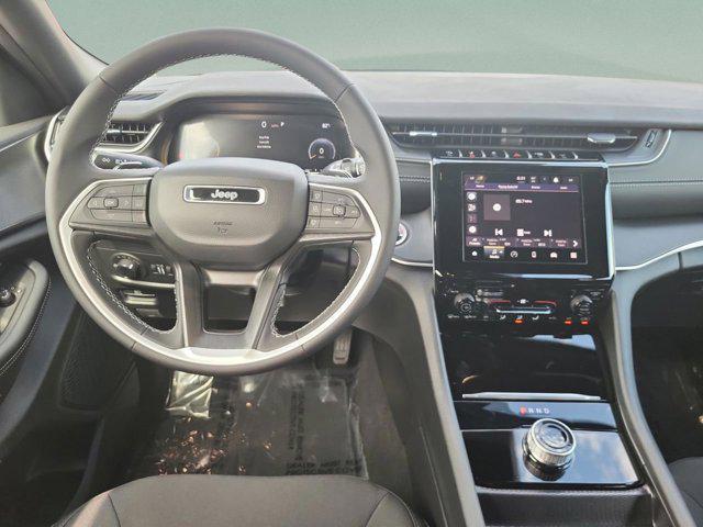 new 2025 Jeep Grand Cherokee car, priced at $35,168