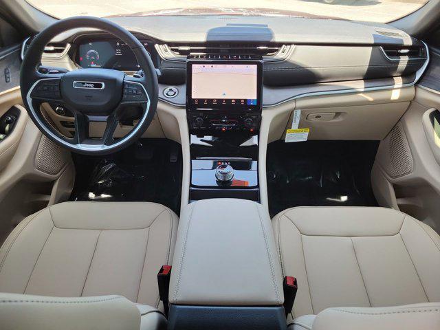 new 2025 Jeep Grand Cherokee car, priced at $40,101