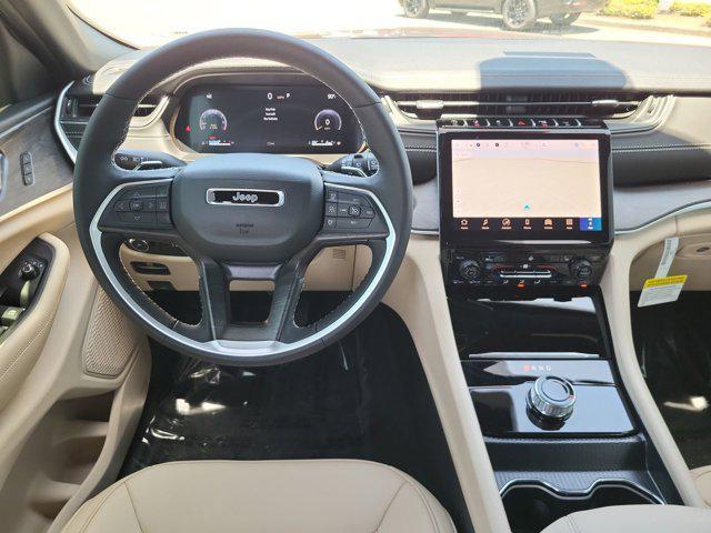 new 2025 Jeep Grand Cherokee car, priced at $40,101