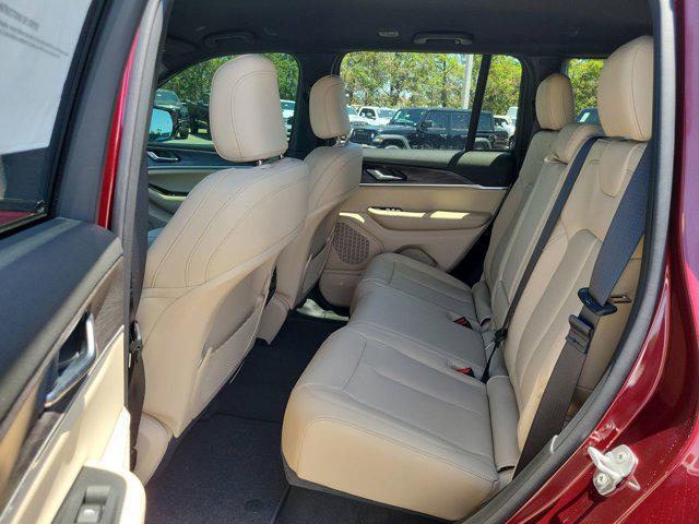 new 2025 Jeep Grand Cherokee car, priced at $40,101