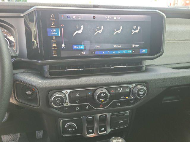 new 2025 Jeep Wrangler car, priced at $31,933