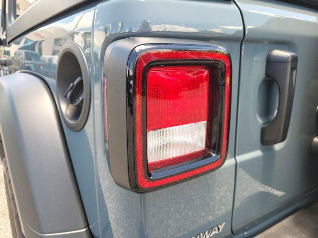 new 2025 Jeep Wrangler car, priced at $31,933