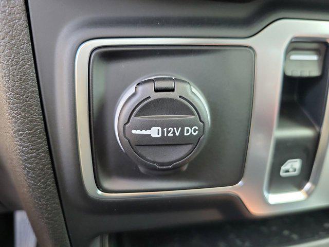 new 2025 Jeep Wrangler car, priced at $31,933