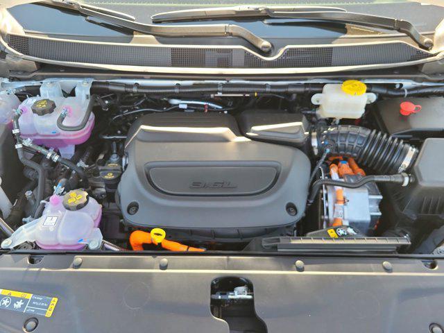 new 2025 Chrysler Pacifica Hybrid car, priced at $44,256