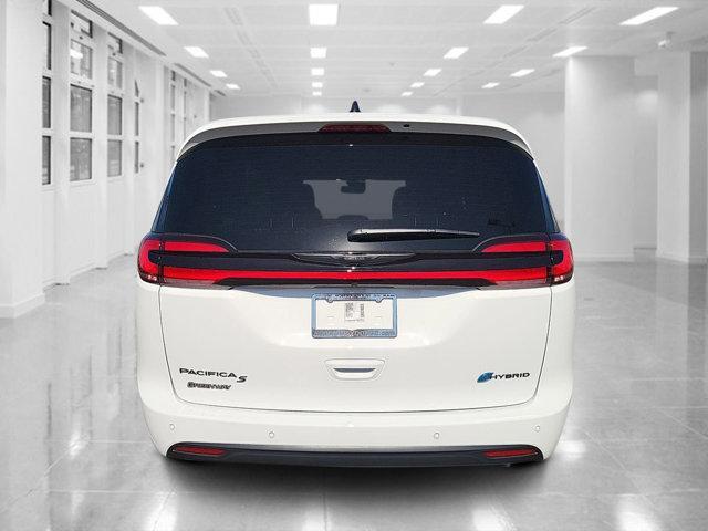 new 2025 Chrysler Pacifica Hybrid car, priced at $44,256