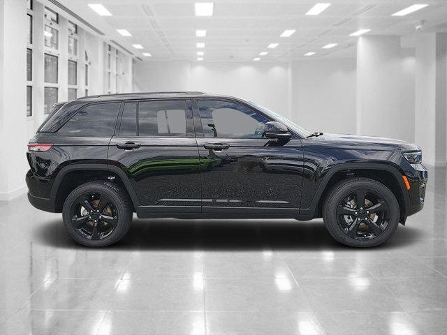 new 2024 Jeep Grand Cherokee car, priced at $42,903