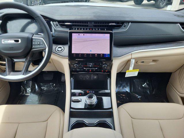 new 2025 Jeep Grand Cherokee car, priced at $39,589