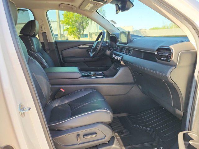 used 2023 Honda Pilot car, priced at $40,604