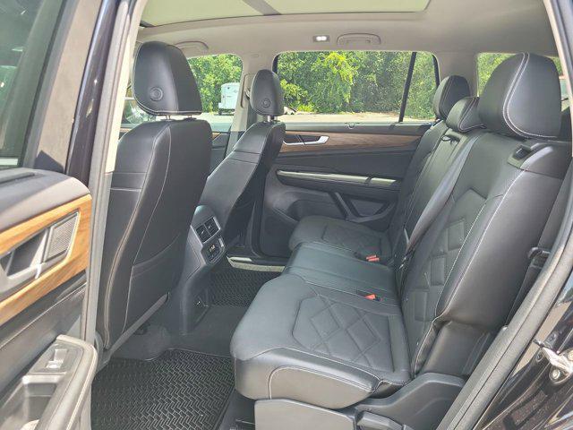 used 2024 Volkswagen Atlas car, priced at $32,621