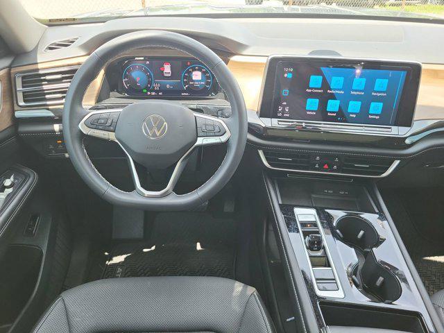 used 2024 Volkswagen Atlas car, priced at $32,621