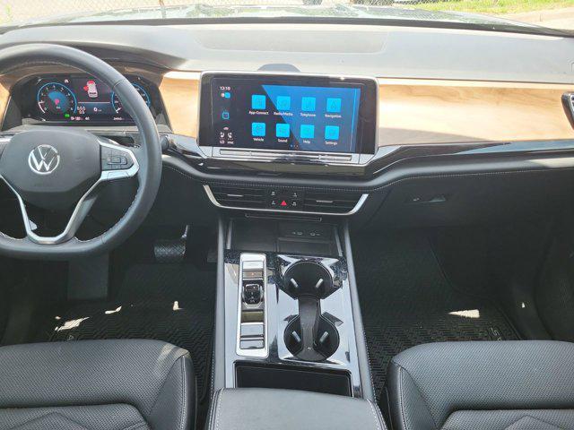 used 2024 Volkswagen Atlas car, priced at $32,621