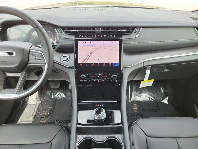new 2025 Jeep Grand Cherokee car, priced at $39,678
