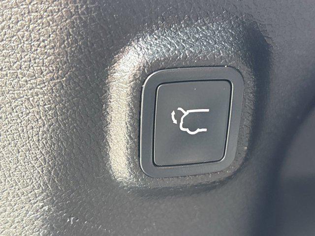 used 2020 Jeep Cherokee car, priced at $18,591