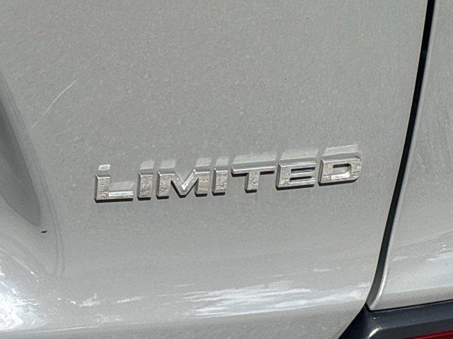 used 2020 Jeep Cherokee car, priced at $18,591