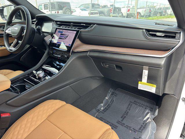 new 2025 Jeep Grand Cherokee car, priced at $54,319