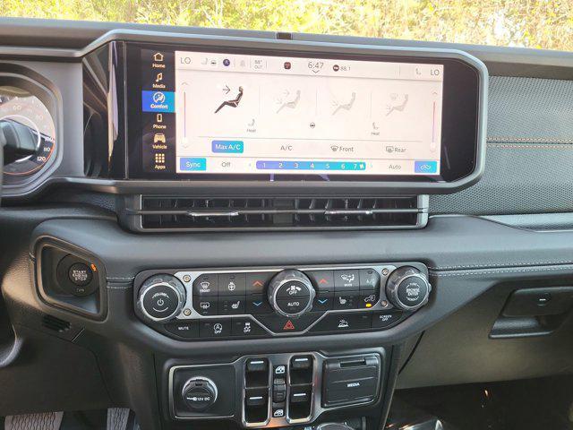 new 2025 Jeep Gladiator car, priced at $44,880