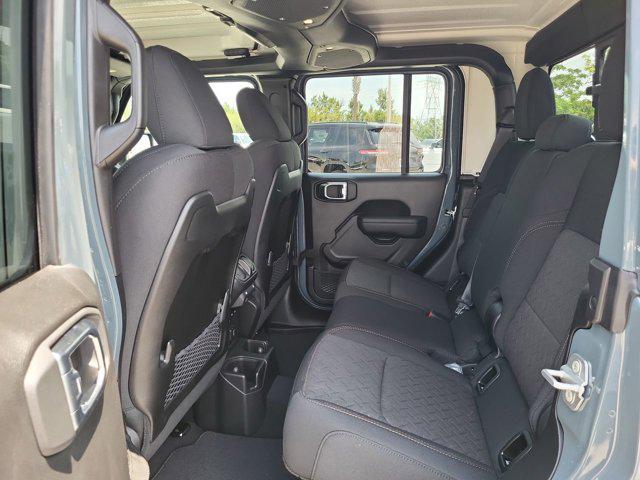 new 2025 Jeep Gladiator car, priced at $48,047