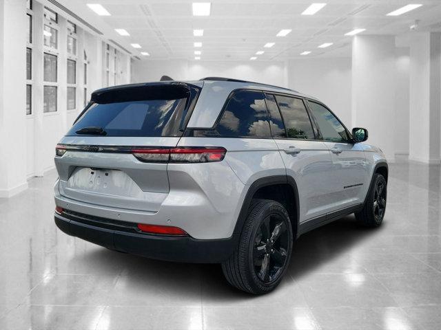 used 2024 Jeep Grand Cherokee car, priced at $26,900